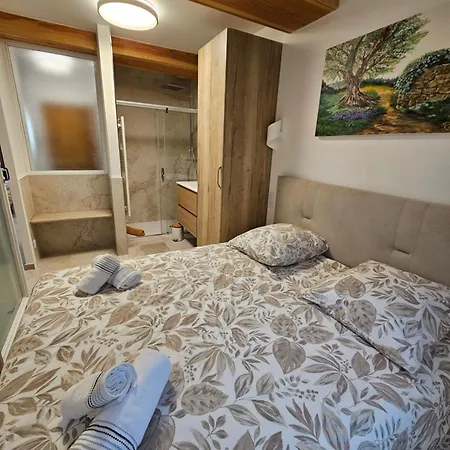 L'olivier Du Vieil Apartment *